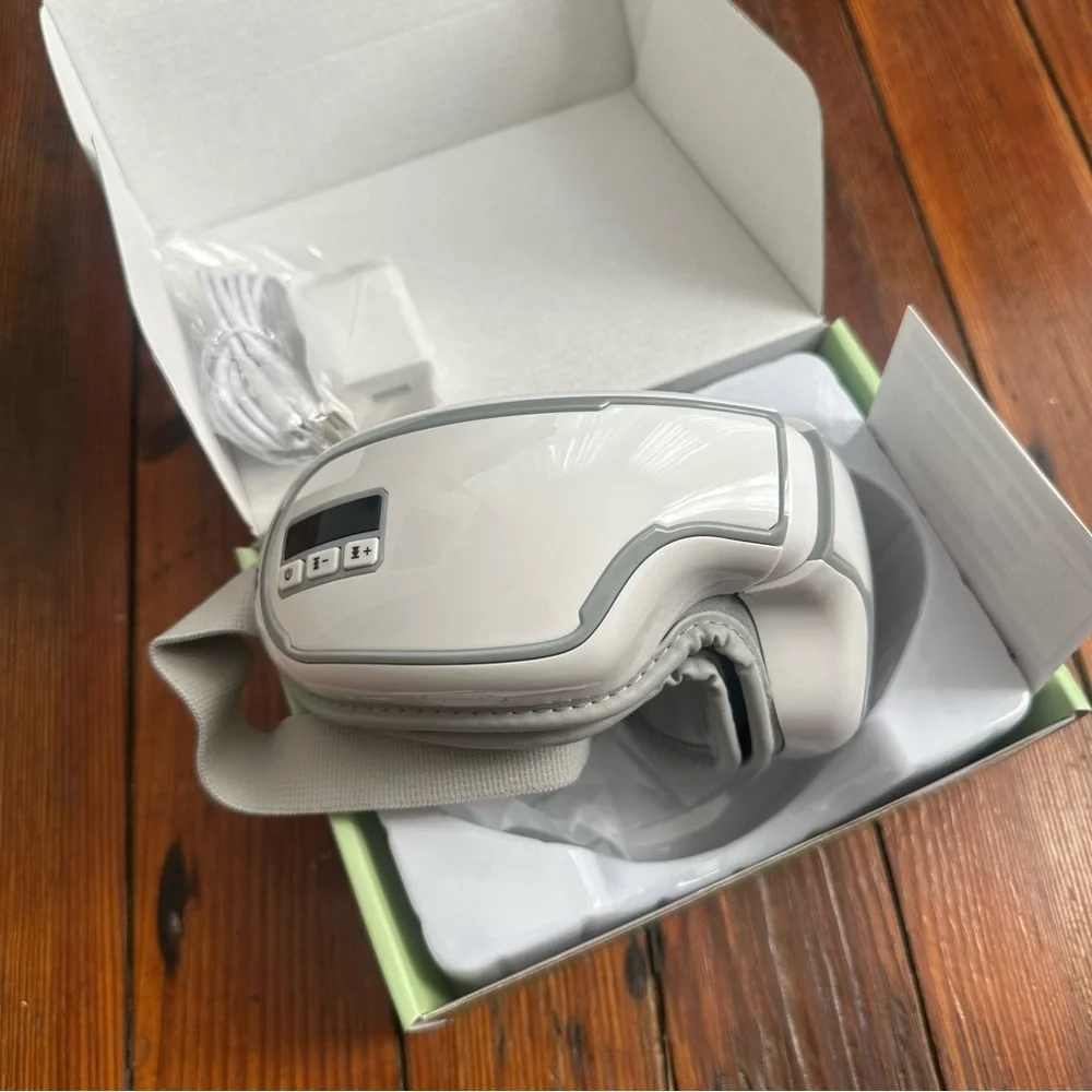 Bengbuey Smart Eye Mask: Massage & Heat w Bluetooth